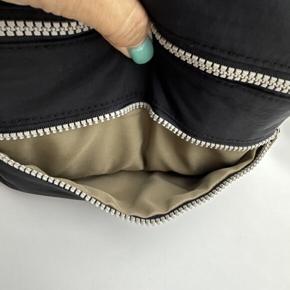 Baggallini Comrade Purse Black 3 Zip Adjustable Crossbody Bag Travel - Picture 13 of 16